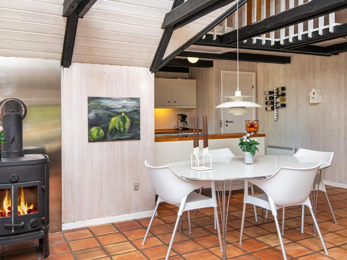 7 Person Holiday Home In R M Vesterhede Extérieur photo